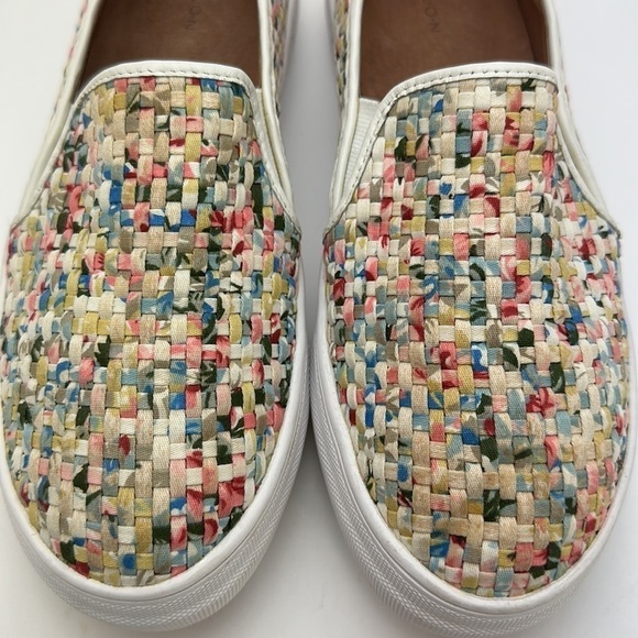 Caslon Alden Fabric Woven Multicolored Sneaker Size 7M Slip On Comfy - Picture 11 of 13